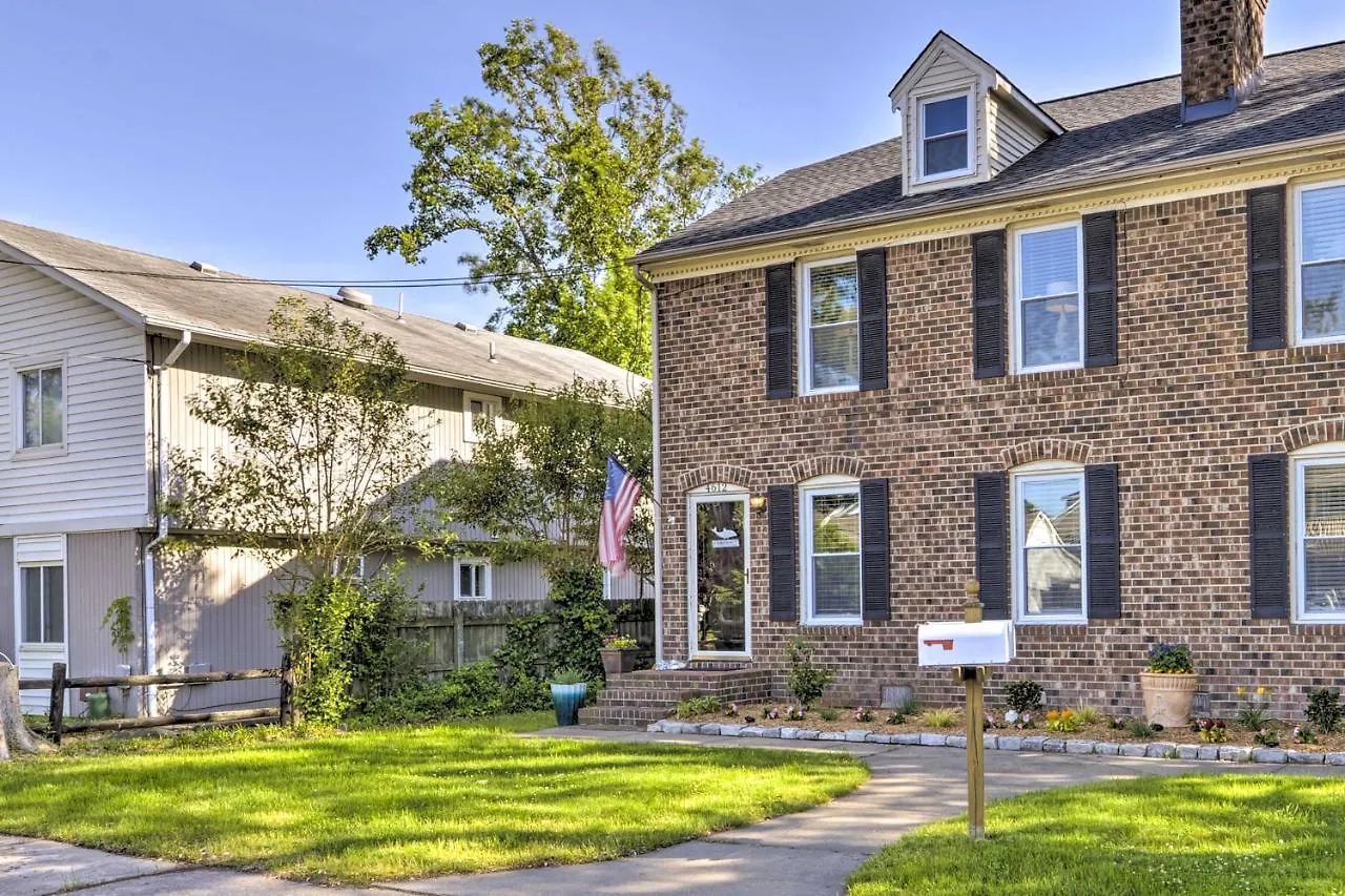 Evolve High-End Home On Lake 1 Block To Coast! Virginia Beach