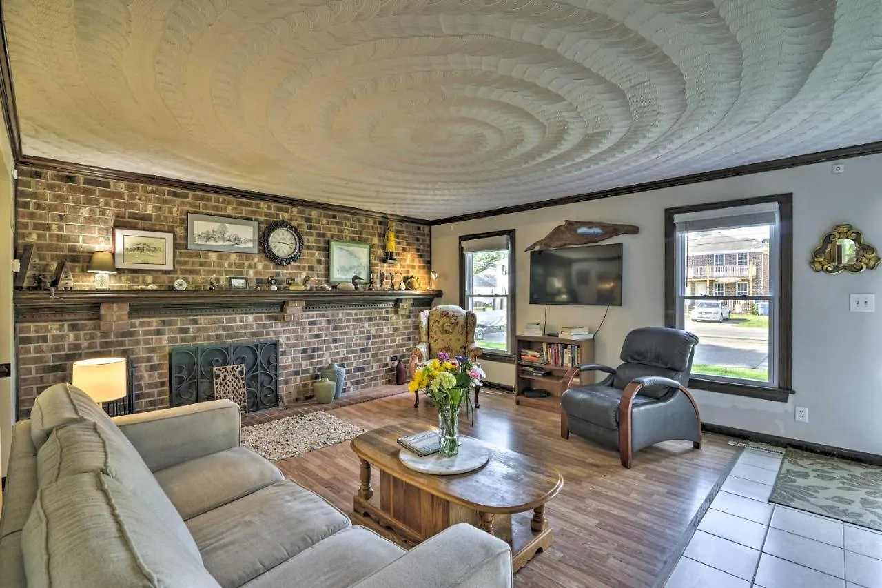 Evolve High-End Home On Lake 1 Block To Coast! United States