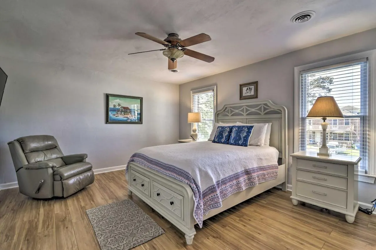 Evolve High-End Home On Lake 1 Block To Coast! 0*, Virginia Beach