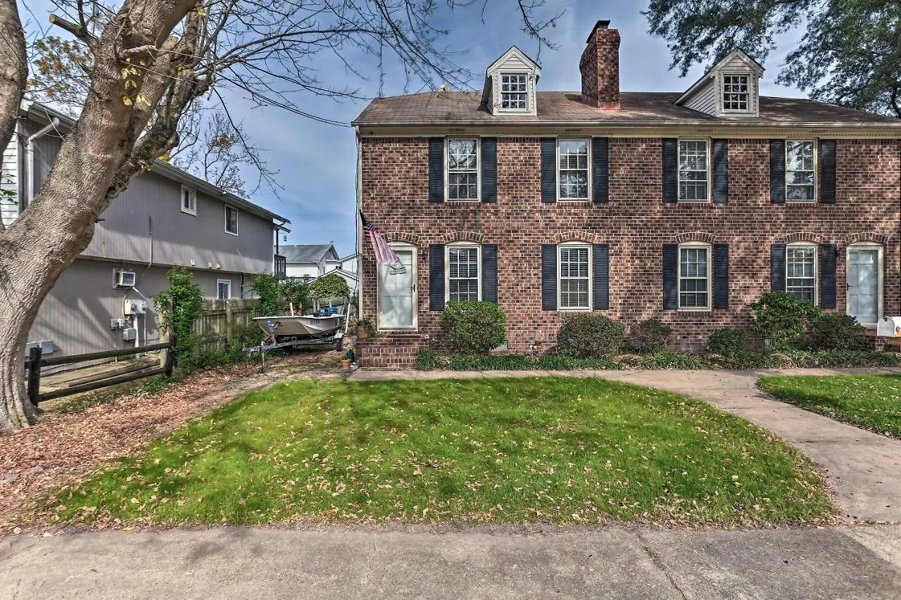 Evolve High-End Home On Lake 1 Block To Coast!